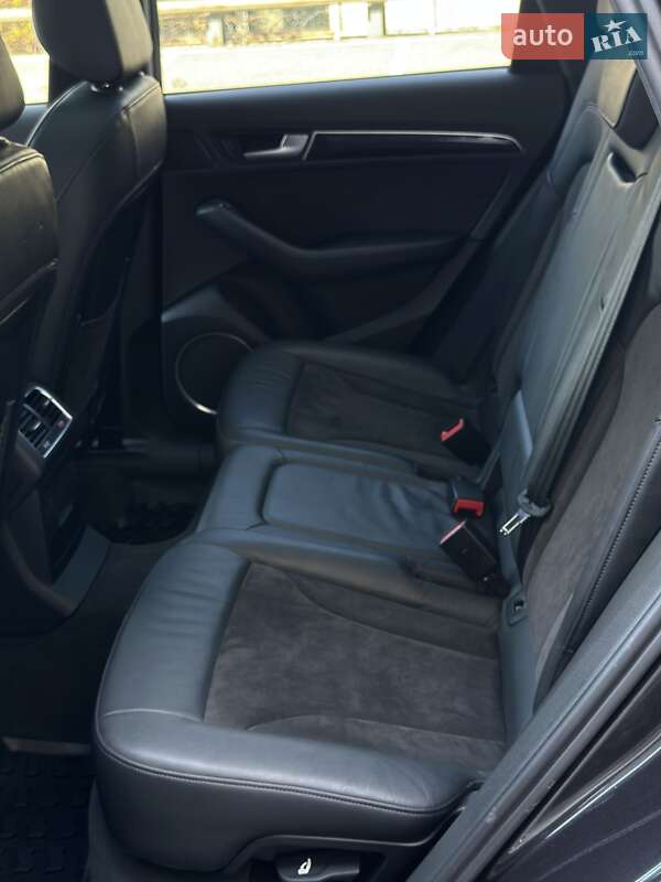 Позашляховик / Кросовер Audi SQ5 2014 в Києві