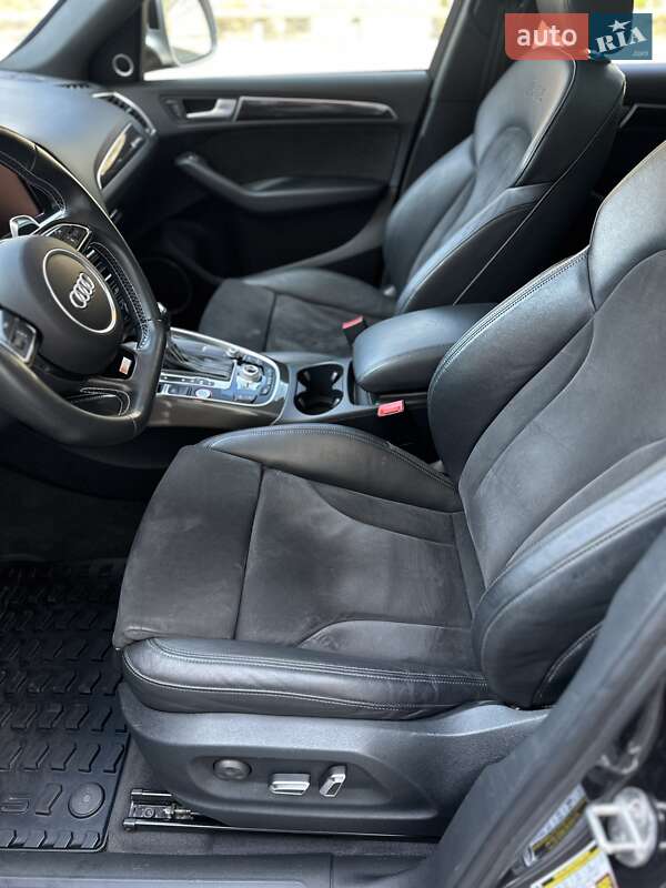 Позашляховик / Кросовер Audi SQ5 2014 в Києві