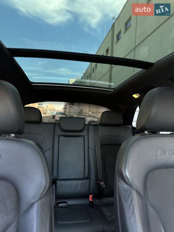 Позашляховик / Кросовер Audi SQ5 2014 в Києві