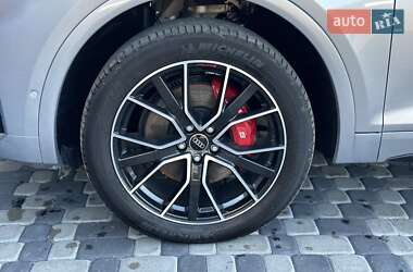 Внедорожник / Кроссовер Audi SQ5 2022 в 