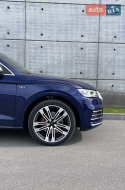 Внедорожник / Кроссовер Audi SQ5 2017 в 