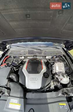 Внедорожник / Кроссовер Audi SQ5 2017 в 