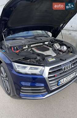 Внедорожник / Кроссовер Audi SQ5 2017 в 