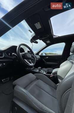 Внедорожник / Кроссовер Audi SQ5 2017 в 