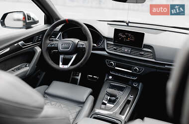 Внедорожник / Кроссовер Audi SQ5 2018 в 