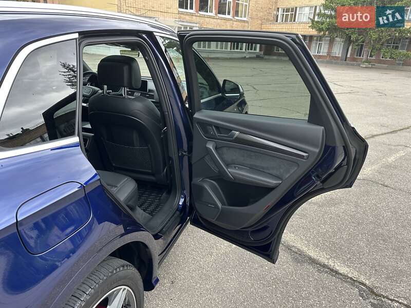 Внедорожник / Кроссовер Audi SQ5 2018 в Харькове
