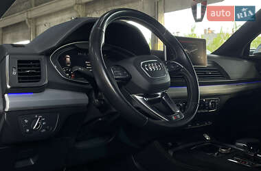 Позашляховик / Кросовер Audi SQ5 2018 в 