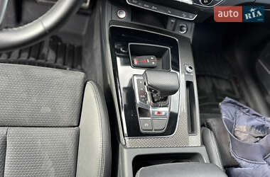 Внедорожник / Кроссовер Audi SQ5 2022 в 