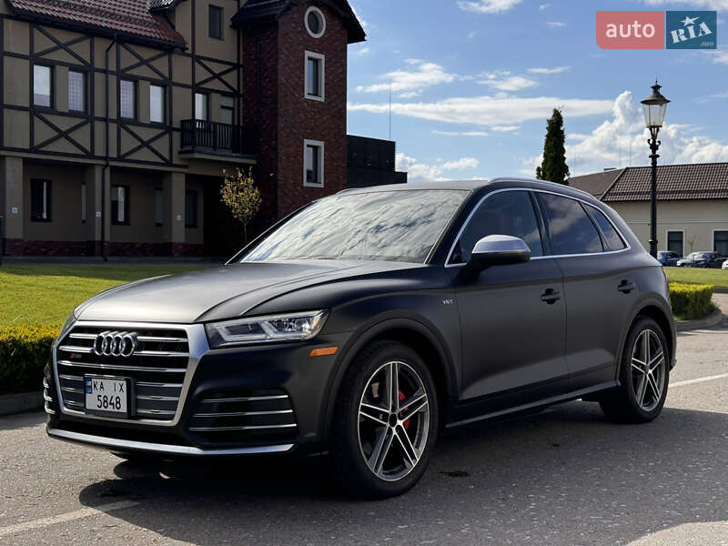 Внедорожник / Кроссовер Audi SQ5 2018 в 