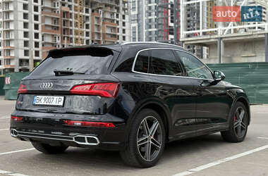 Внедорожник / Кроссовер Audi SQ5 2018 в 