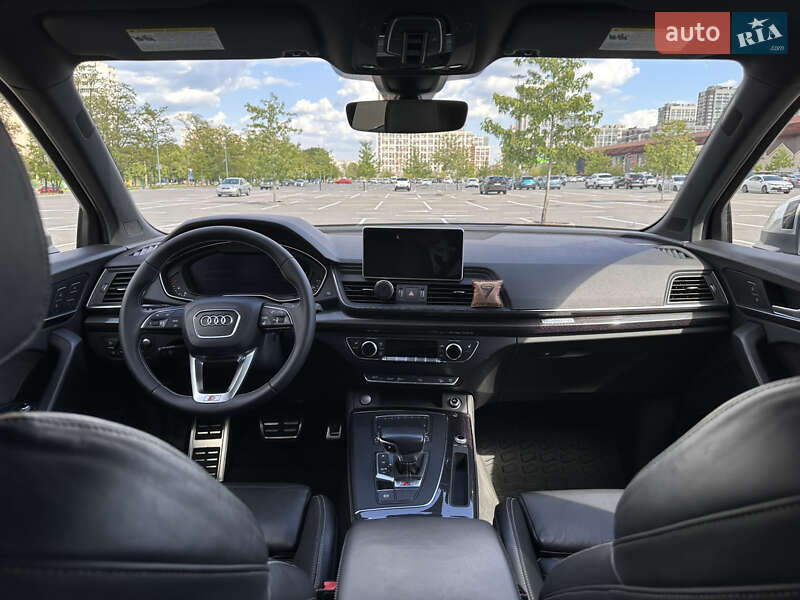 Внедорожник / Кроссовер Audi SQ5 2017 в Киеве