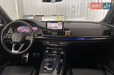 Внедорожник / Кроссовер Audi SQ5 2017 в 