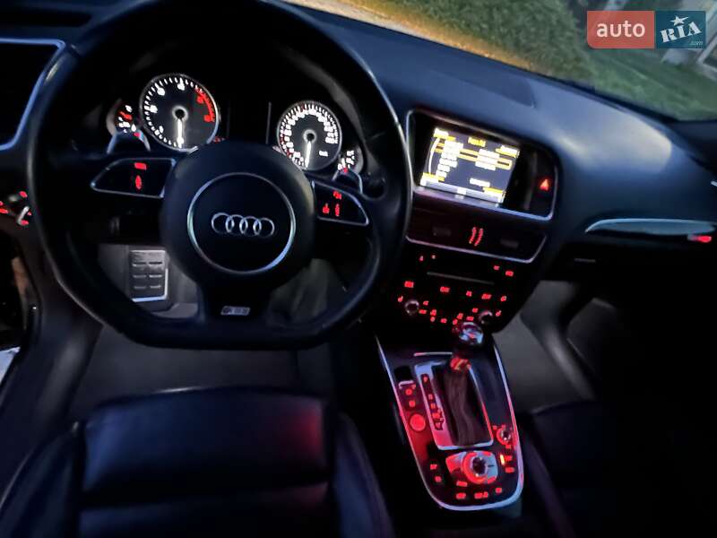 Внедорожник / Кроссовер Audi SQ5 2014 в Белой Церкви