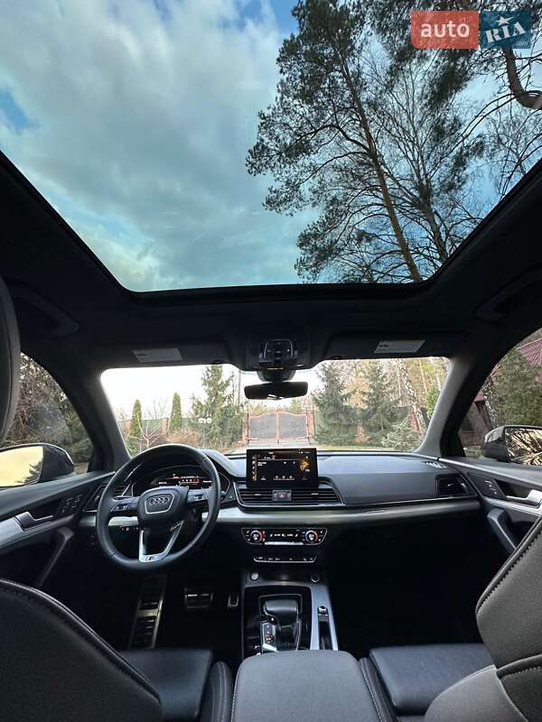 Внедорожник / Кроссовер Audi SQ5 2020 в Киеве