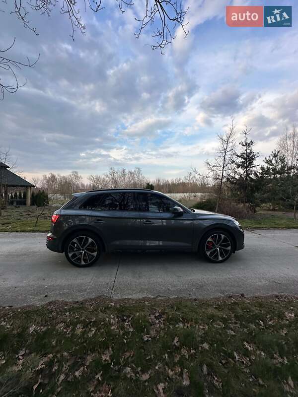 Внедорожник / Кроссовер Audi SQ5 2020 в Киеве