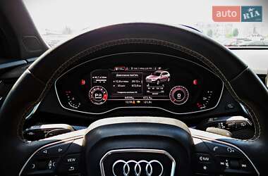 Позашляховик / Кросовер Audi SQ5 2018 в 