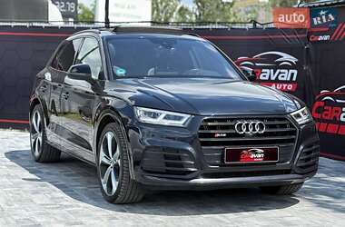 Внедорожник / Кроссовер Audi SQ5 2019 в Днепре