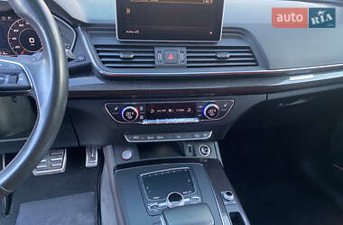 Внедорожник / Кроссовер Audi SQ5 2018 в 