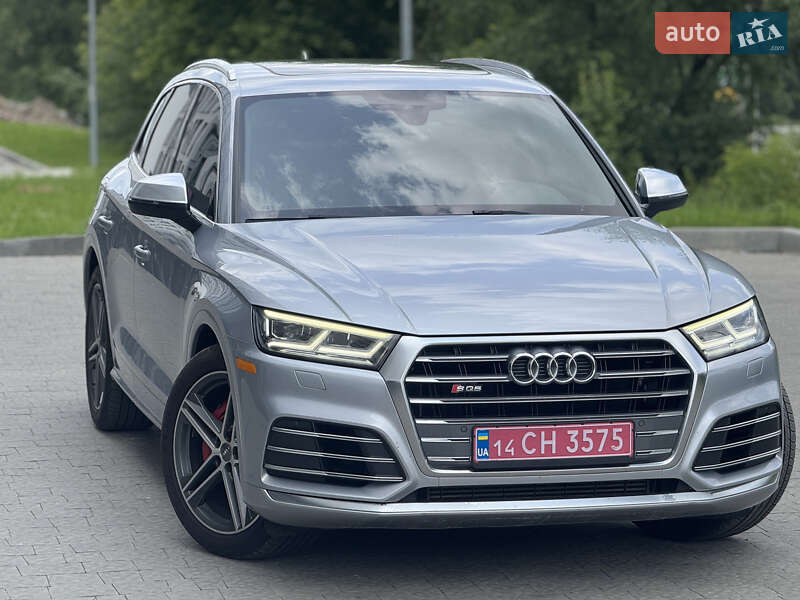 Внедорожник / Кроссовер Audi SQ5 2018 в 