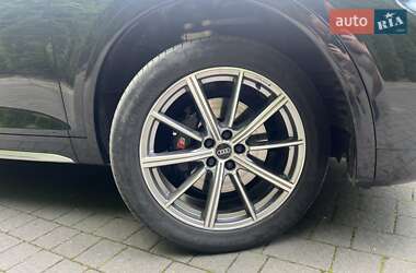 Внедорожник / Кроссовер Audi SQ5 2022 в 