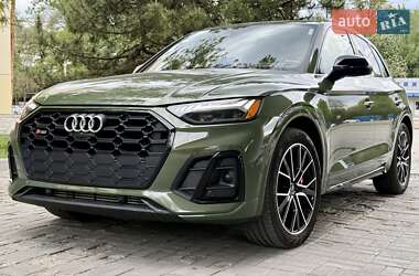 Внедорожник / Кроссовер Audi SQ5 2021 в 