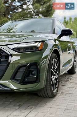 Внедорожник / Кроссовер Audi SQ5 2021 в 