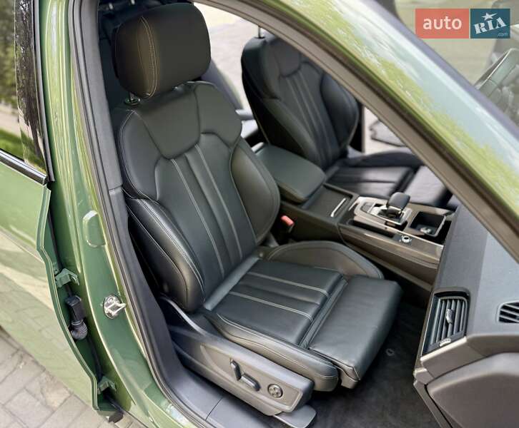 Внедорожник / Кроссовер Audi SQ5 2021 в Днепре