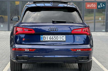 Внедорожник / Кроссовер Audi SQ5 2017 в 