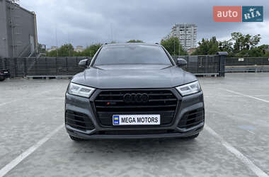 Внедорожник / Кроссовер Audi SQ5 2018 в 