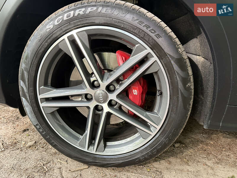 Внедорожник / Кроссовер Audi SQ5 2017 в Львове