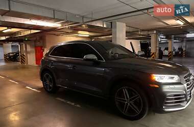 Внедорожник / Кроссовер Audi SQ5 2017 в 