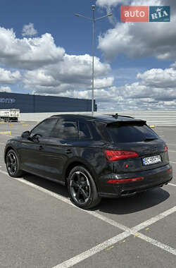 Внедорожник / Кроссовер Audi SQ5 2019 в 
