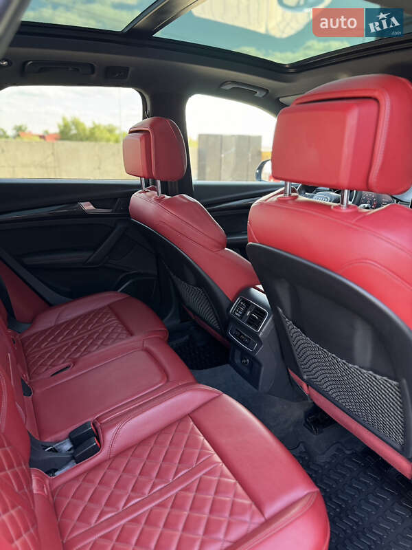 Позашляховик / Кросовер Audi SQ5 2018 в Києві