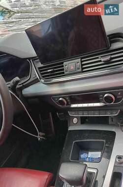 Внедорожник / Кроссовер Audi SQ5 2021 в 