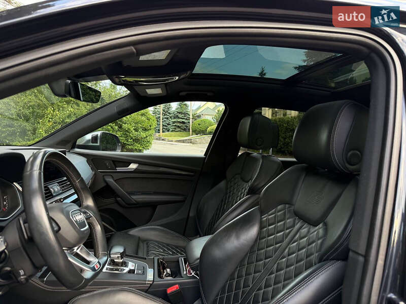 Внедорожник / Кроссовер Audi SQ5 2017 в Киеве