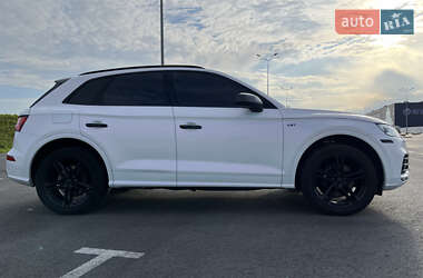 Внедорожник / Кроссовер Audi SQ5 2018 в 