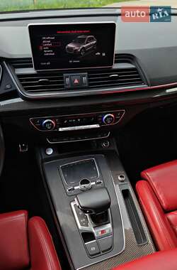 Внедорожник / Кроссовер Audi SQ5 2019 в 