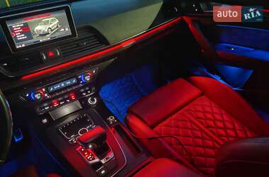 Внедорожник / Кроссовер Audi SQ5 2019 в 