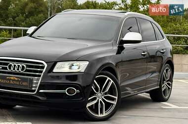 Внедорожник / Кроссовер Audi SQ5 2015 в 
