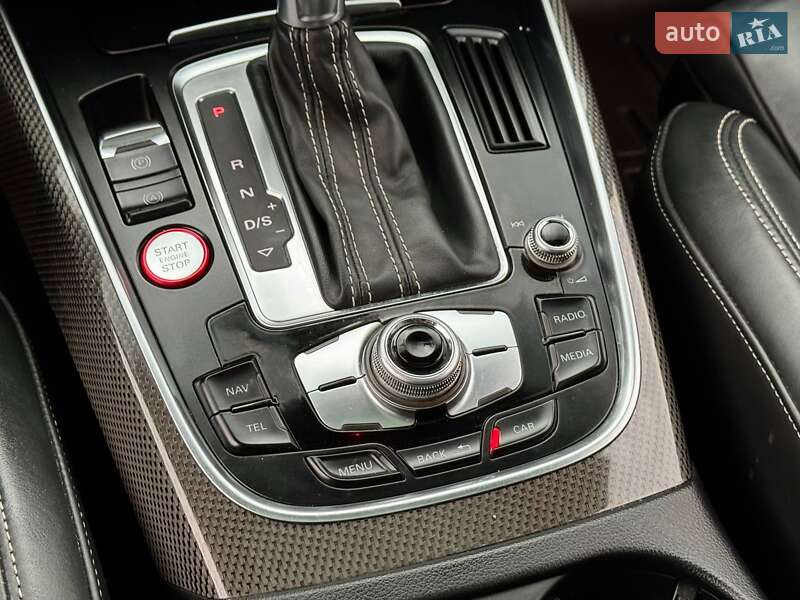 Внедорожник / Кроссовер Audi SQ5 2015 в Киеве