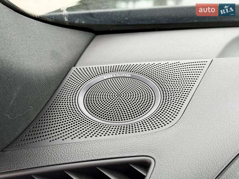 Внедорожник / Кроссовер Audi SQ5 2015 в Киеве