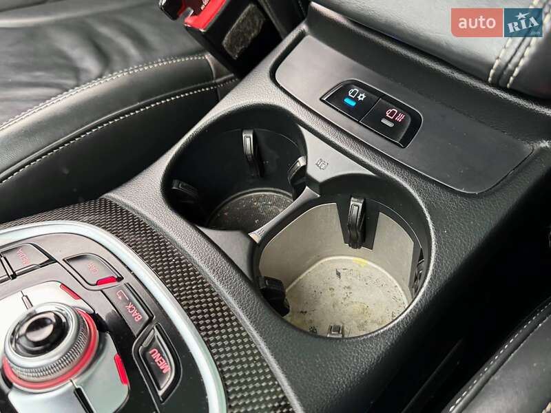 Внедорожник / Кроссовер Audi SQ5 2015 в Киеве