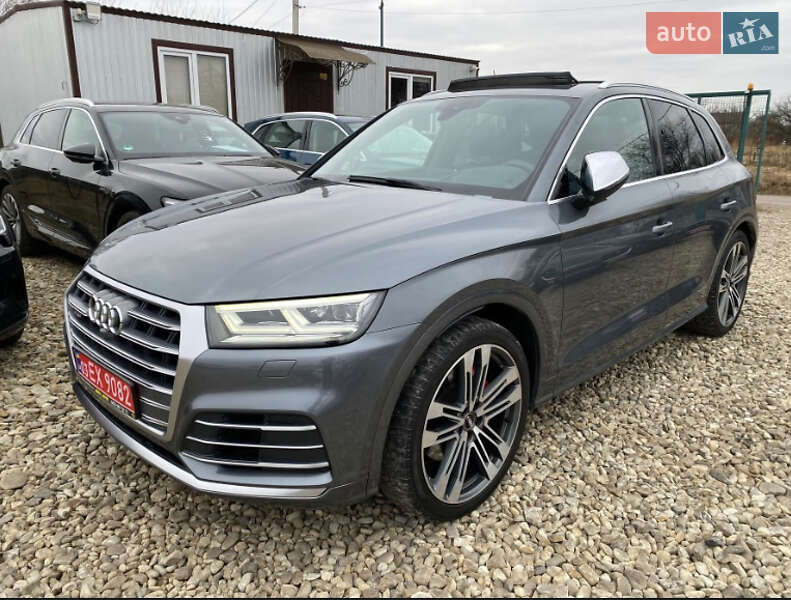 Внедорожник / Кроссовер Audi SQ5 2017 в 