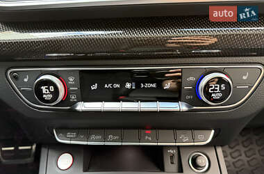 Внедорожник / Кроссовер Audi SQ5 2024 в 