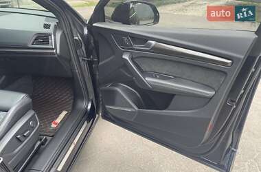 Внедорожник / Кроссовер Audi SQ5 2020 в 