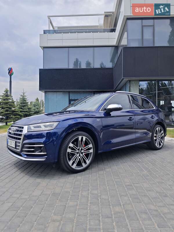 Позашляховик / Кросовер Audi SQ5 2018 в 