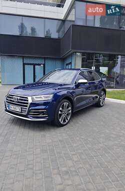 Позашляховик / Кросовер Audi SQ5 2018 в 