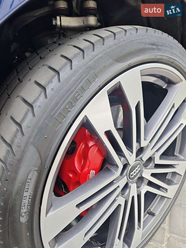 Внедорожник / Кроссовер Audi SQ5 2018 в Одессе