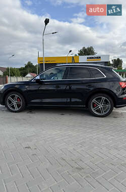 Внедорожник / Кроссовер Audi SQ5 2017 в 