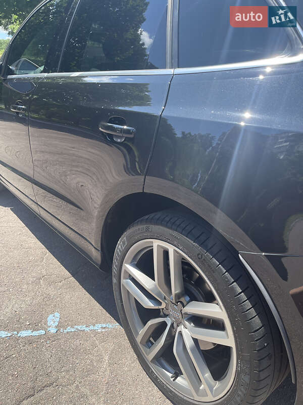 Позашляховик / Кросовер Audi SQ5 2014 в Кам'янському